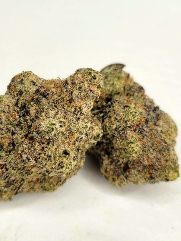 Zlurricane *Cali Cut (AAAA Exotic) Indica THC: 28% CBD: 1%